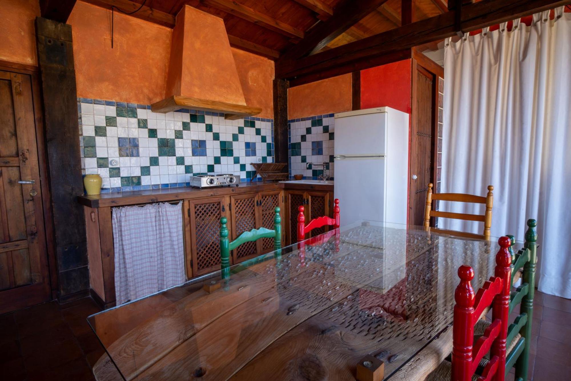 Casa Rural Los Ventanales Alcala del Jucar Exterior photo